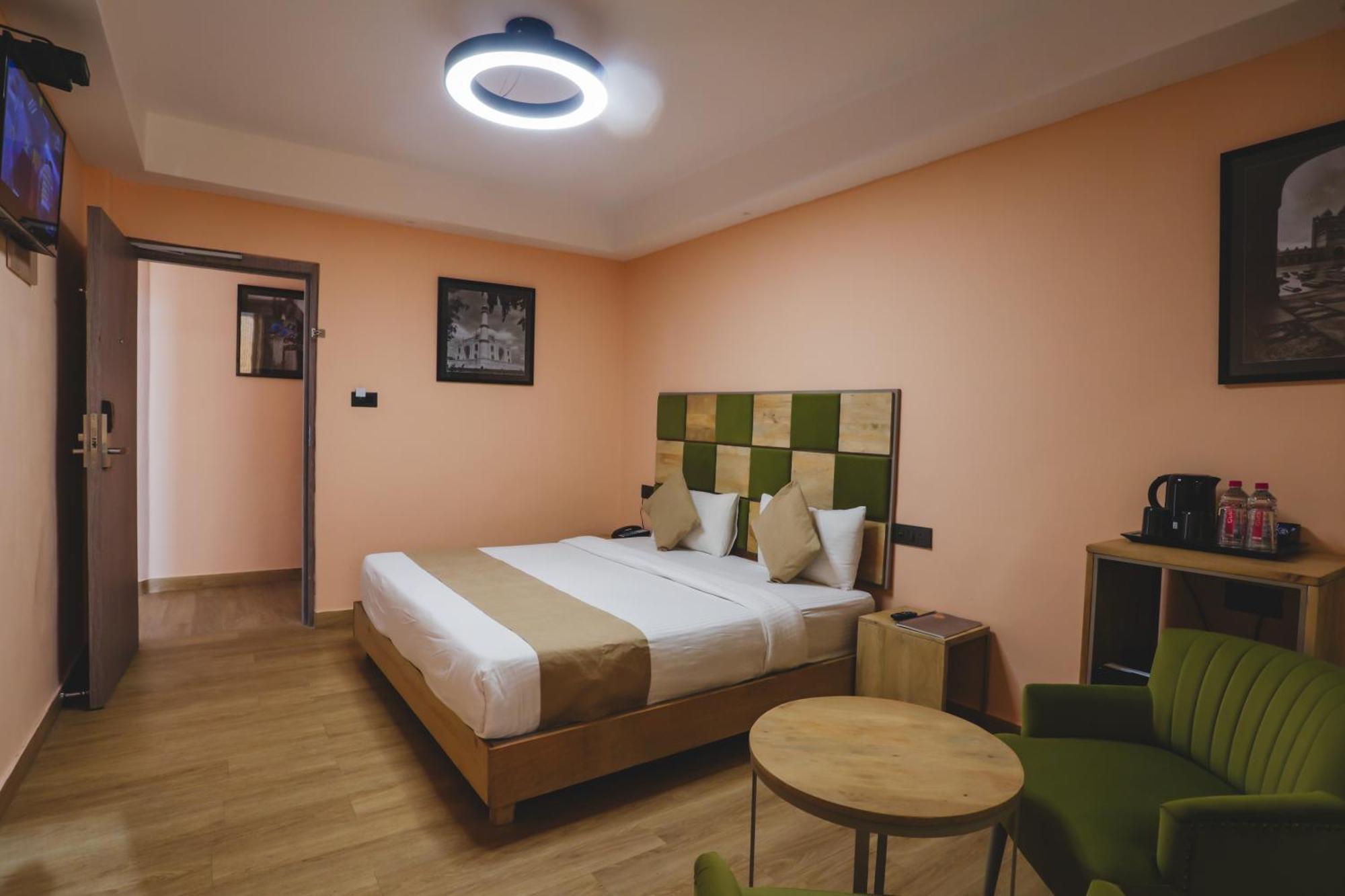 Hotel Dodas Palace Джайпур Екстериор снимка