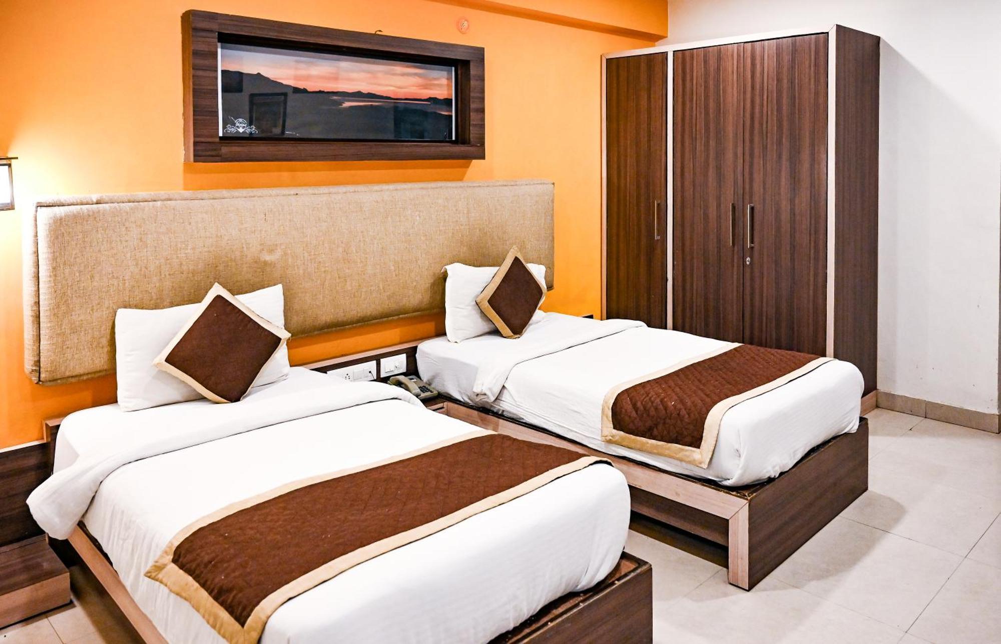 Hotel Dodas Palace Джайпур Екстериор снимка